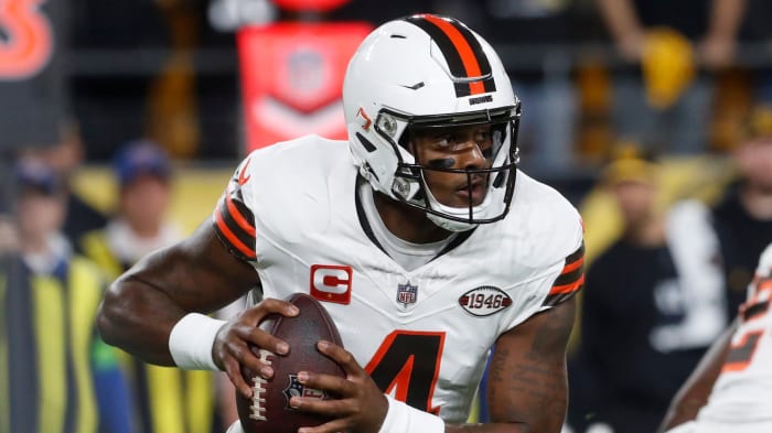 Browns quarterback Deshaun Watson had two turnovers in Cleveland’s Week 2 loss to the Steelers.